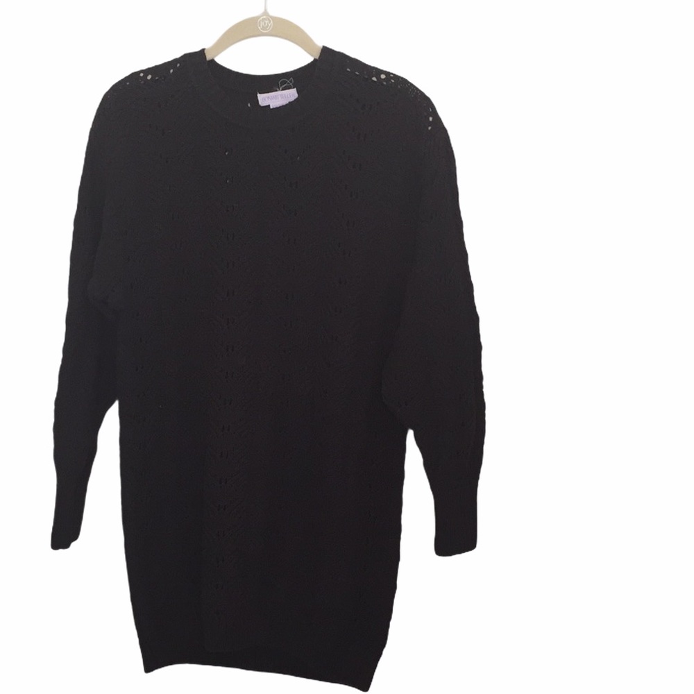Vintage Bonwit Teller 80’s black knitted long sweater made in Hong Kong